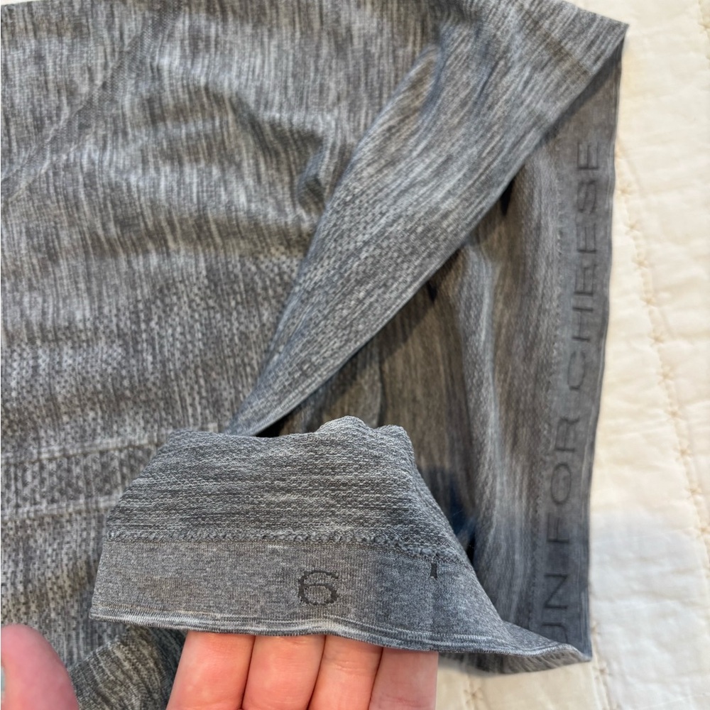 Lululemon Gray Swiftly - Picture 4 of 4